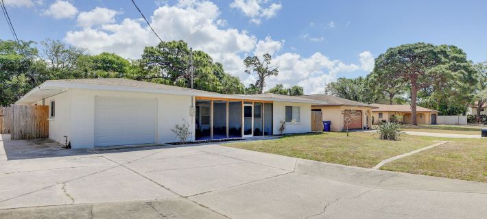 Dog-Friendly Home w/ Patio & BBQ in Bradenton Hotels in Bradenton