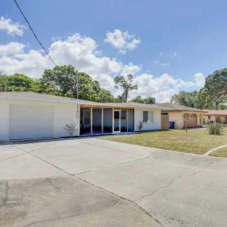 Dog-Friendly Home w/ Patio & BBQ in Bradenton