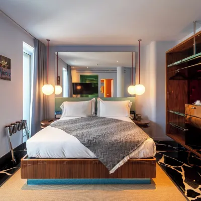 هوتل كاليمالا ميلانو Hotels near فيا مانزوني