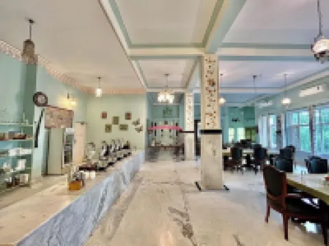 烏邁德宮 - 有機度假勝地 道薩酒店