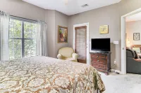 Cozy Resort Condo 5 Mi to Branson Landing! - Holiday Apartments