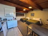 The Pioneer Motel - 2-Star