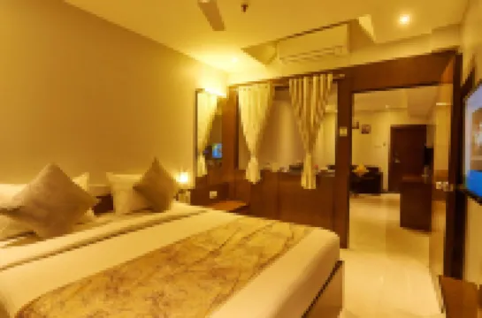 Hotel G-Square - Shirdi