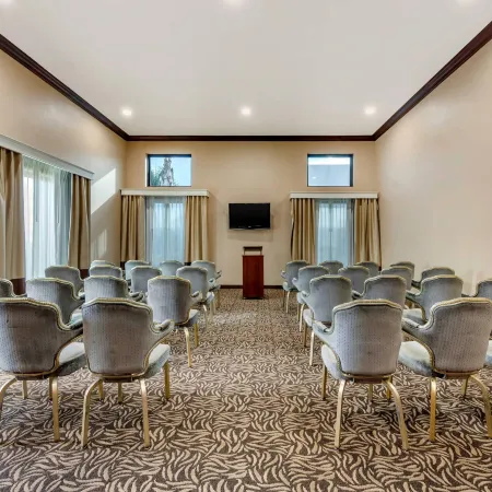 Comfort Inn & Suites