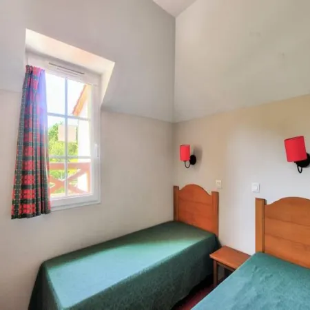 3 Room House 6 People - Selection