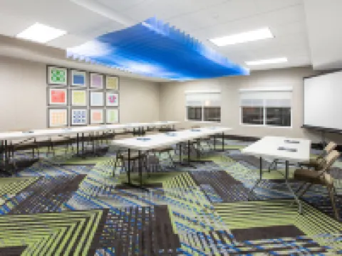 Holiday Inn Express & Suites SEASIDE-CONVENTION CENTER by IHG Ξενοδοχεία στην πόλη Seaside