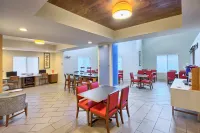 Holiday Inn Express & Suites RALEIGH NORTH - WAKE FOREST by IHG - sarapan