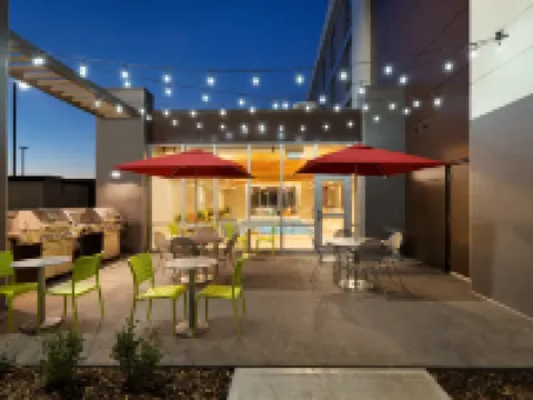 Home2 Suites by Hilton West Edmonton Hotels in Edmonton