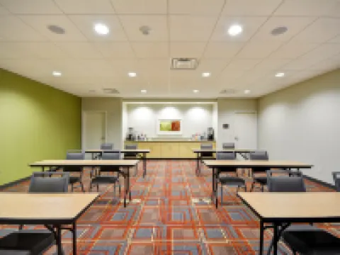 Home2 Suites by Hilton Decatur Ingalls Harbor Hotels in Decatur