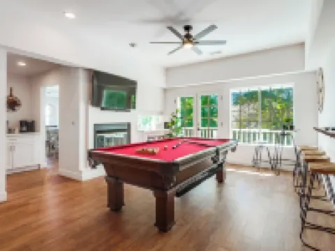 Custom 3,600sf Fallbrook Retreat: Wedding Guests•Family•Couples-Wine•Golf•Coast フォールブルックのホテル