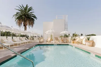 Silver Lake Pool & Inn Hotels in Silver Lake