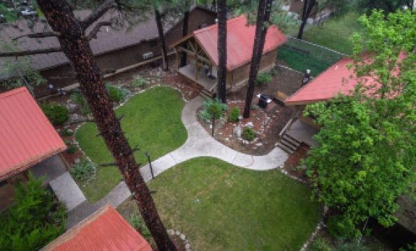 Shadow Mountain Lodge and Cabins