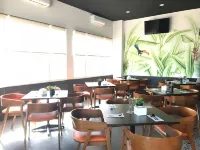 Front One Inn Kediri Hotels in Ngasem