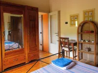 Splendid farmhouse in Val d'Orcia with private swimming pool and sauna Hotels in Radicofani