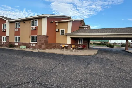 Coratel Inn and Suites by Jasper Stillwater