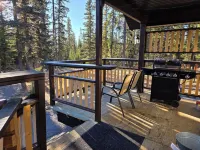 Cozy Fireside Cottage - The Rock