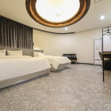 Hotel Lion