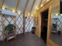 Cozy Yurt in Nantahala - Half mile from Nantahala wedding venue-No Cleaning Fee