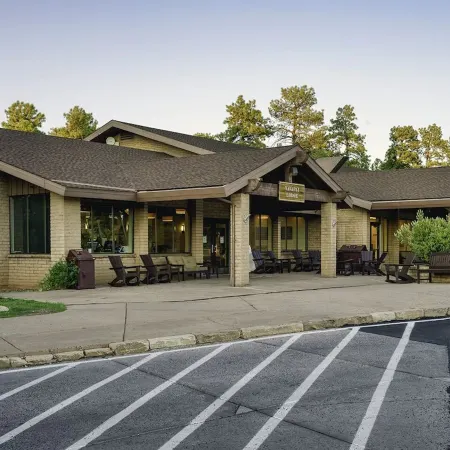 Yavapai Lodge