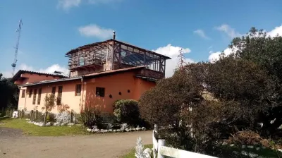 Hostería Tiopullo فنادق في 