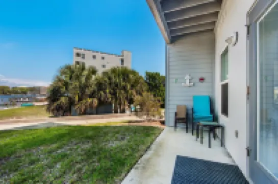 Pelican at Sound Side