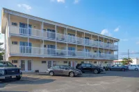 The Beach House at Drifting Sands Hotel
