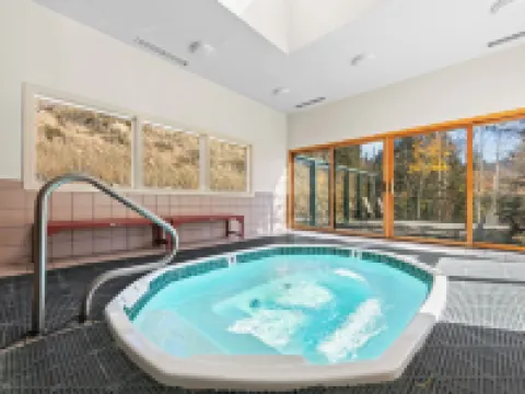 Saints John 2539 Hotels in Dillon