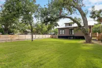 Ellie Marie House Hotels in Seguin