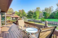 Vermilion River Home w/ Hot Tub & Private Dock! - Wifi