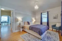 Charming Getaway, Walk to Windsor Lake and Downtown!
