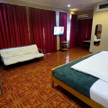 Room-Ghouse - Ideal for Friends - Family