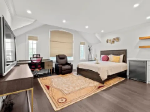 GLOBALSTAY Luxury 4-Bedroom House near Wonderland with Free Parking Hoteles en Vaughan