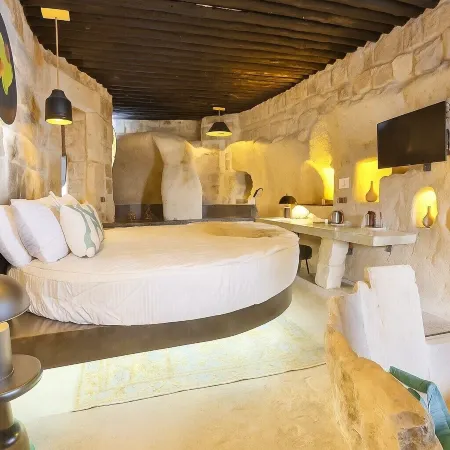 Eka Cave Maison