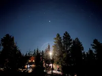 Cabin Retreat with Hot Tub, Telescope, Games & Fire Pit -Near Duck Creek Village
