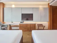 Crowne Plaza Phnom Penh by IHG (Former VM Hotel) Hotels near Phnom Penh International Airport