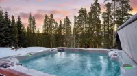 Skate Bowl, Climbing Wall, Arcade Breckenridge Adventure Chalet by Avantstay - Country Houses