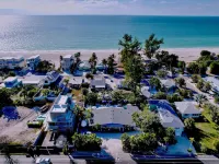 Charming Ground Level Resort Style 3 unit Condo  - unit C Hotel di Holmes Beach