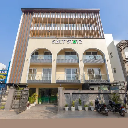 Saltstayz Select- Medicity Near Medanta Hospital