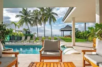 Casa Natalia: Luxurious Oceanfront Villa with Housekeeping and Concierge - Villas