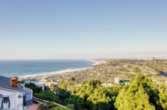 Pool & Coastline Views: Luxe La Jolla Home