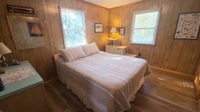 Spacious Screened Porch and Rooftop Deck - Charming Treetop Haven