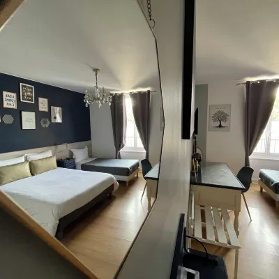 Hotel Abat Jour Отели рядом с достопримечательностью «Иль-де-Версаль»