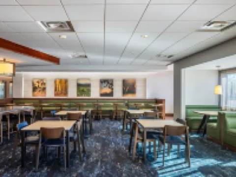 Fairfield Inn & Suites Akron Stow Hotels in Stow