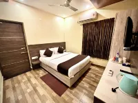 Udhayam Inn - parking