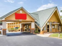 Perry Inn & Suites National Fairground I 75 ペリーのホテル