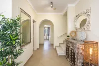 Villa in Coastal Town of Carvoeiro, Algarve