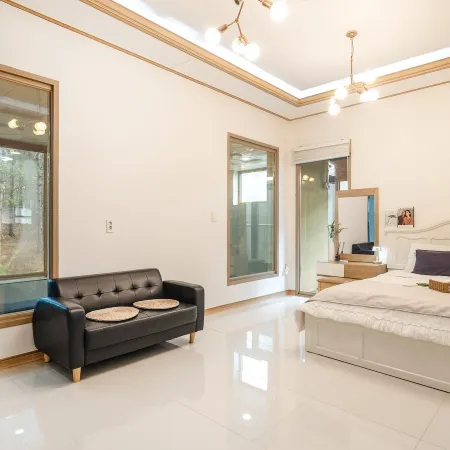 Gapyeong Namian Pool Villa Отели рядом с достопримечательностью «Остров Нами»