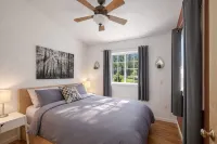 Beaver Hill Cabin Near Plain 2 Bedroom Home by NW Comfy Cabins by RedAwning
