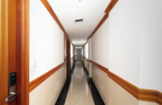 峴港Quan Cuong海灘酒店