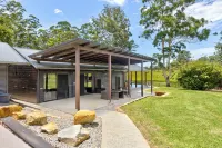 Hidden Gem, Unique Rural barn on acreage yet 5 minutes to beautiful Valla Beach